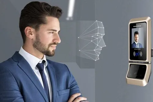 Khóa cửa nhận diện khuôn mặt